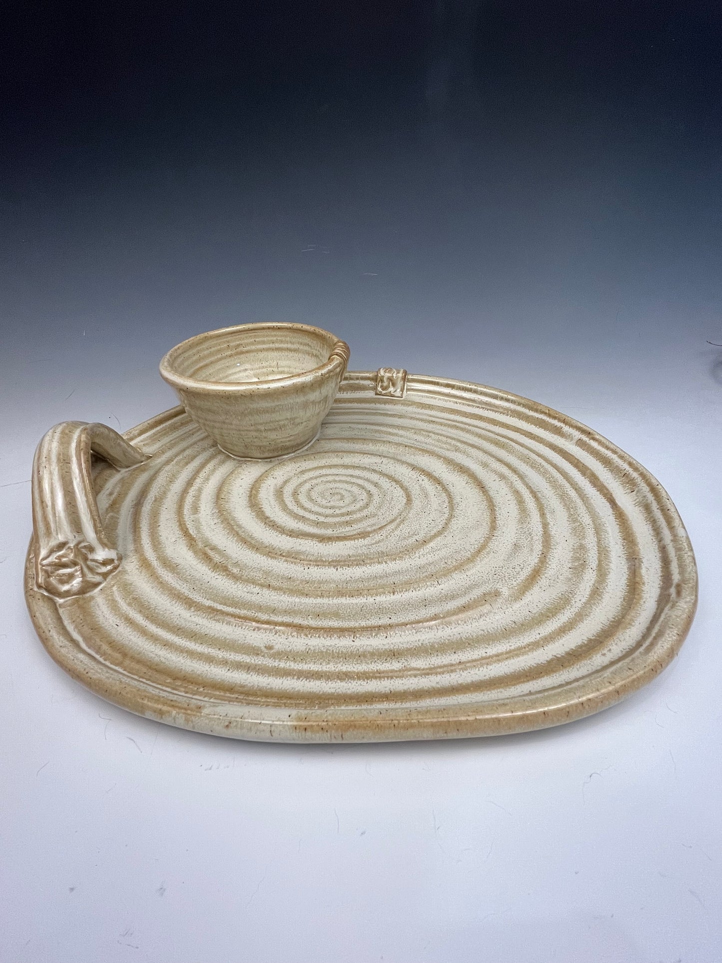 #81 Swirled Serving Tray in Caramel Antique color