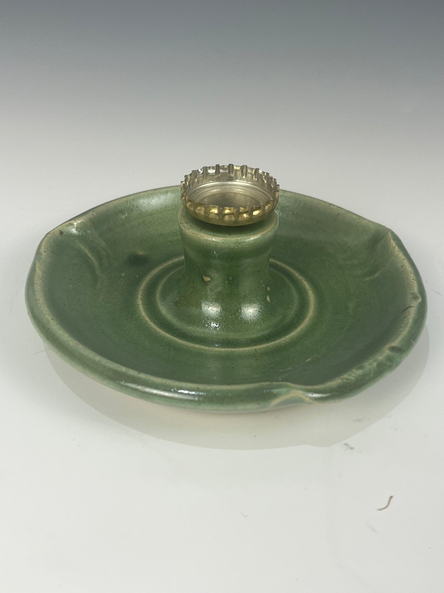 #59 Pedestal magnetic soap dish