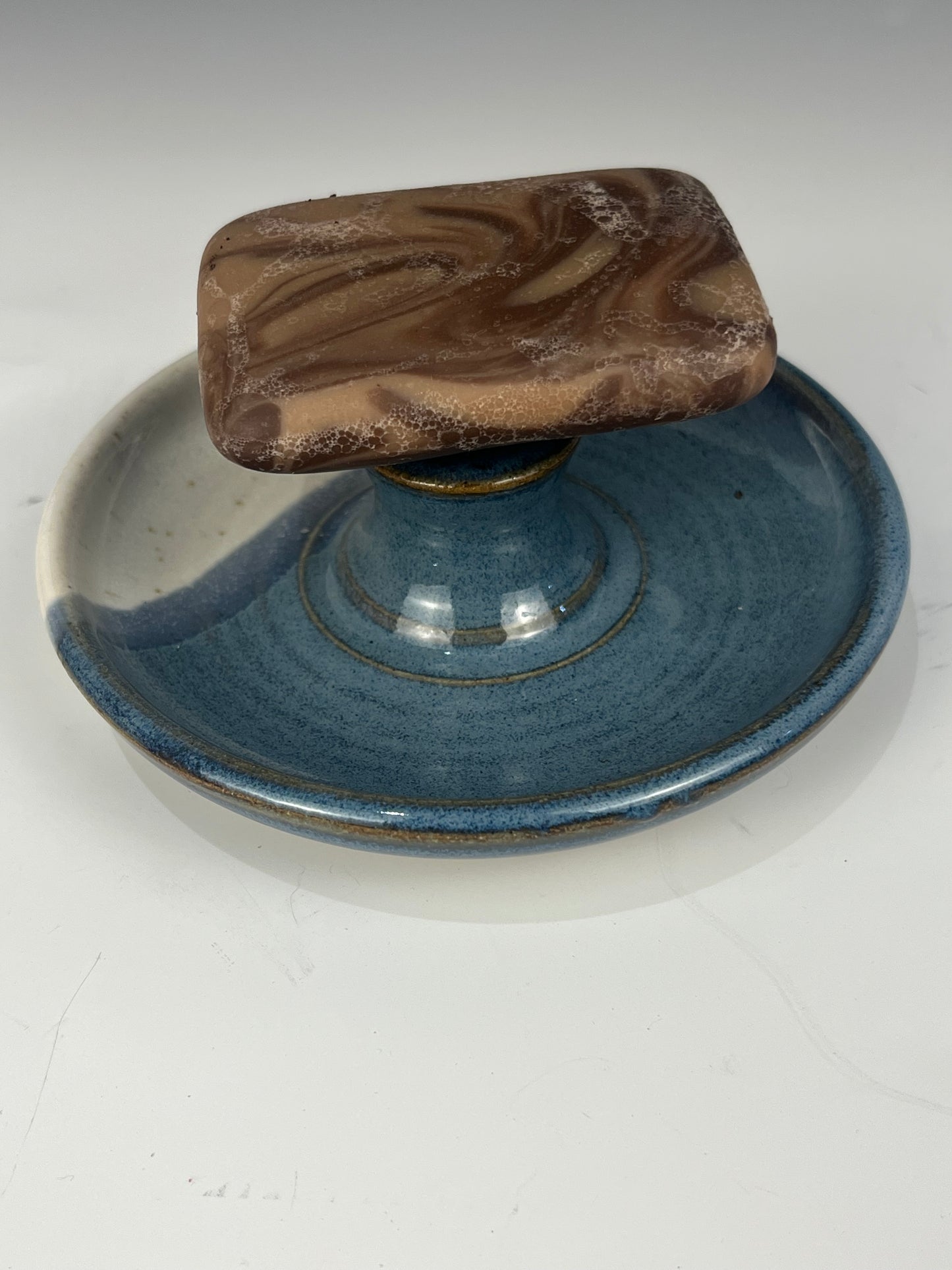 #59 Pedestal magnetic soap dish