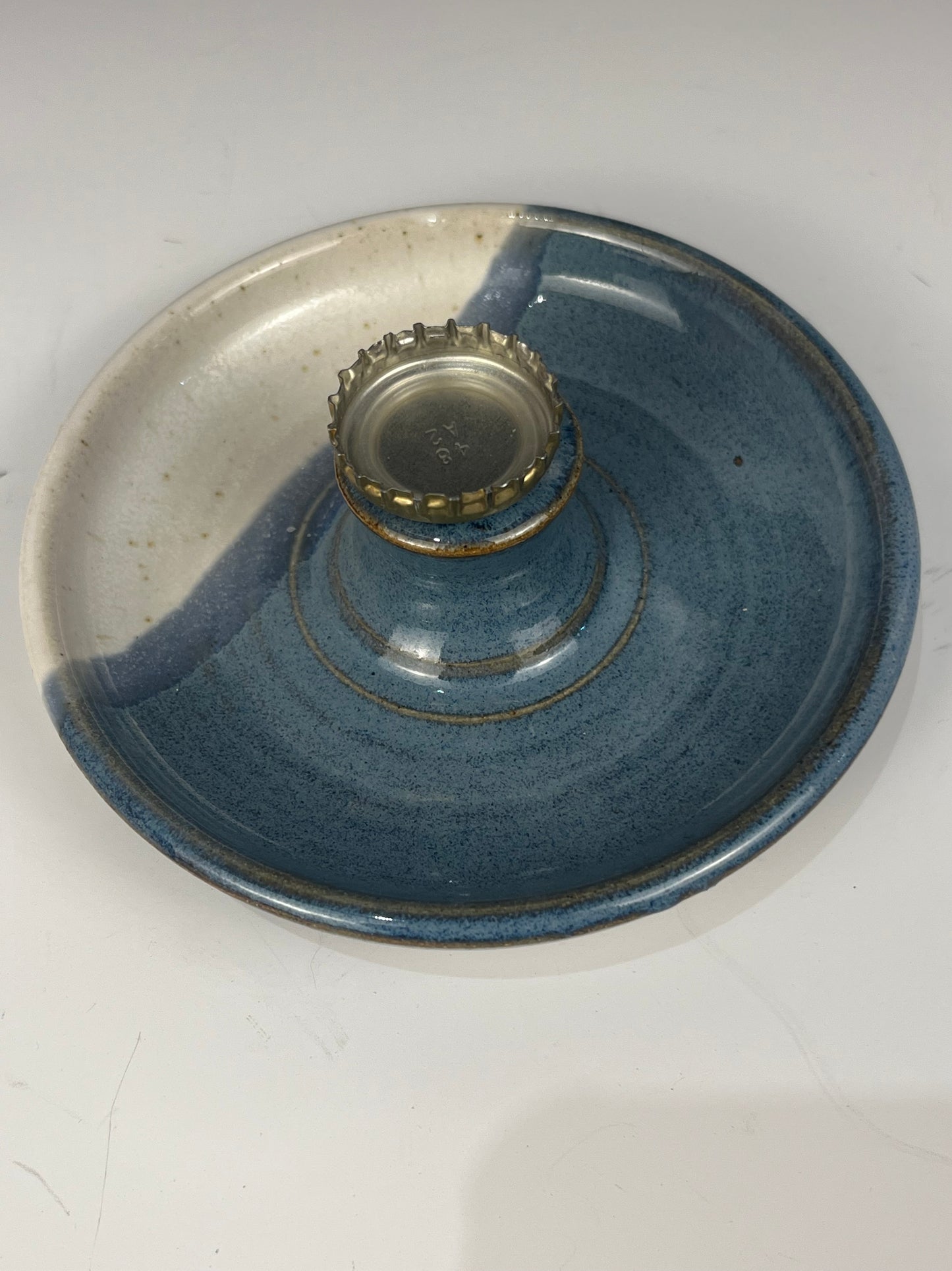 #59 Pedestal magnetic soap dish