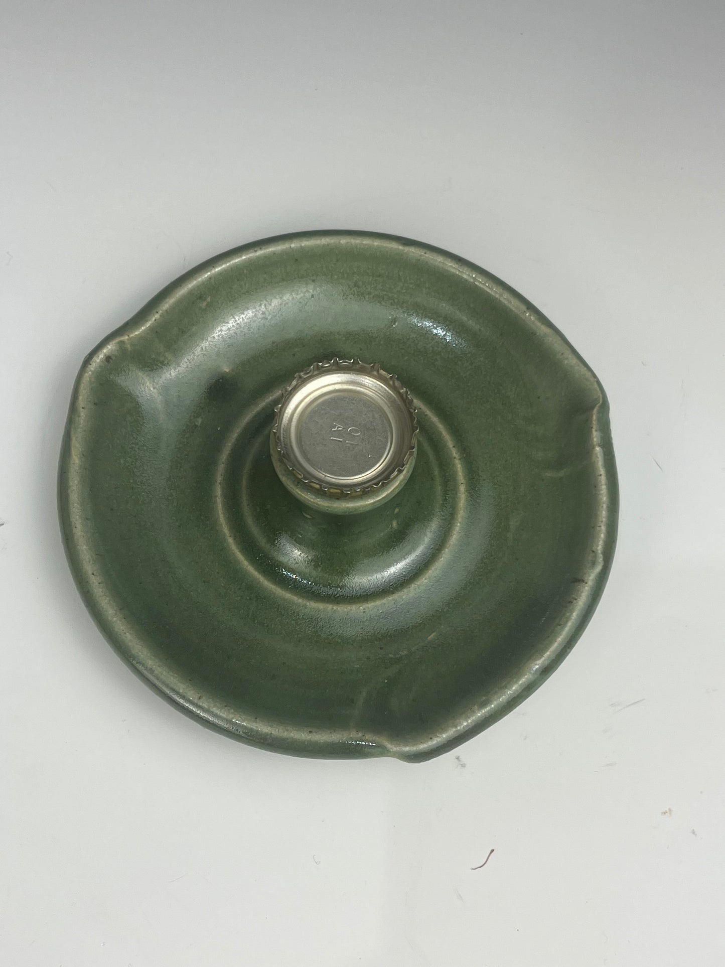 #59 Pedestal magnetic soap dish