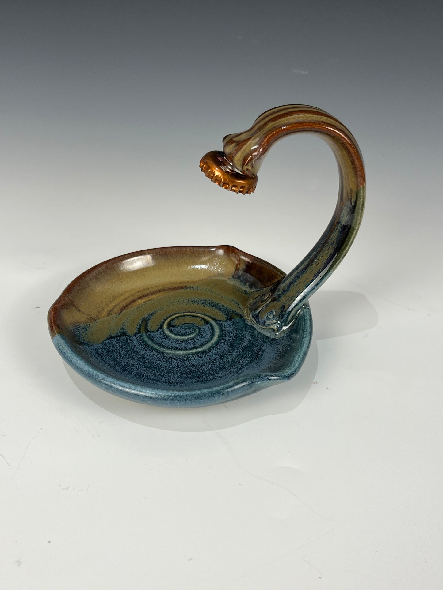 #58 Hanging magnetic soap dish