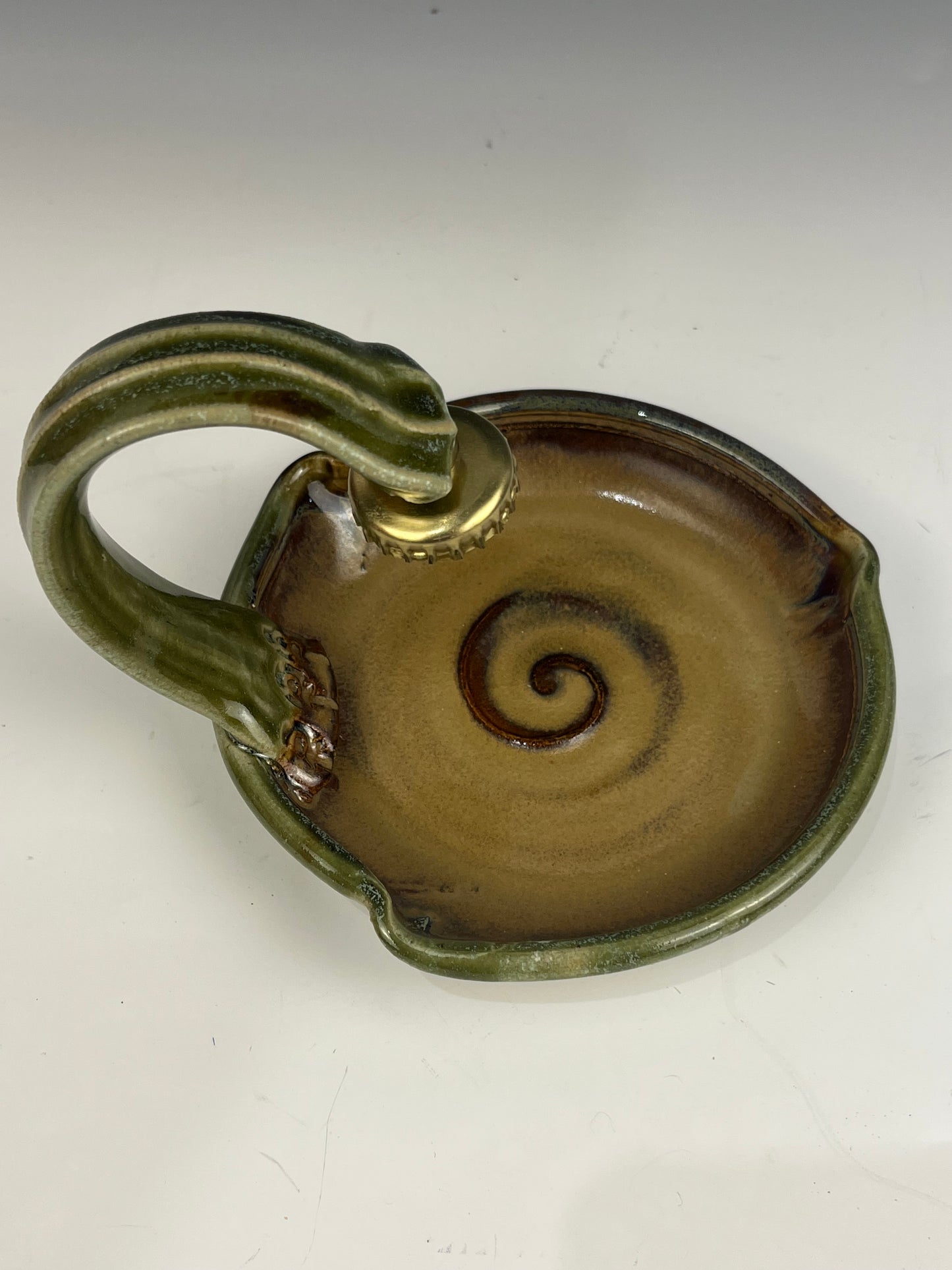 #56 Hanging magnetic soap dish