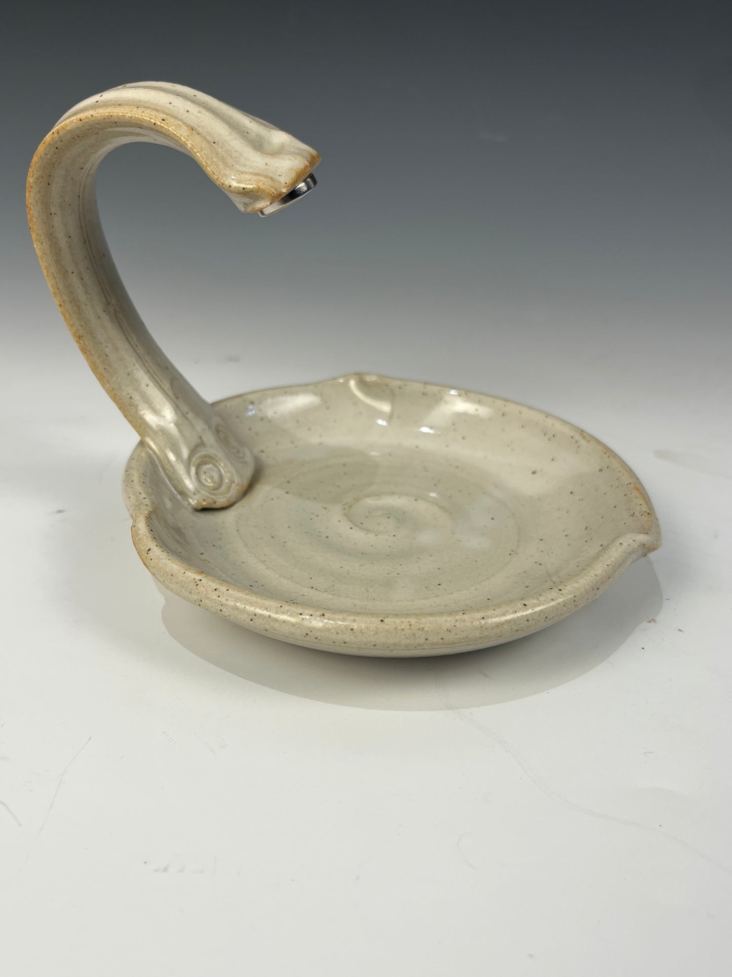 #58 Hanging magnetic soap dish