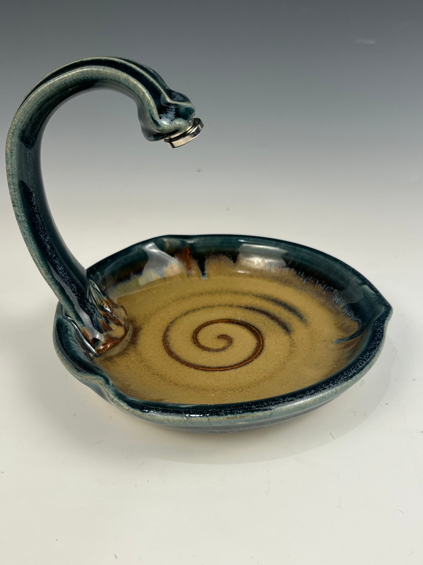 #46 Hanging Magnetic Soap Dish