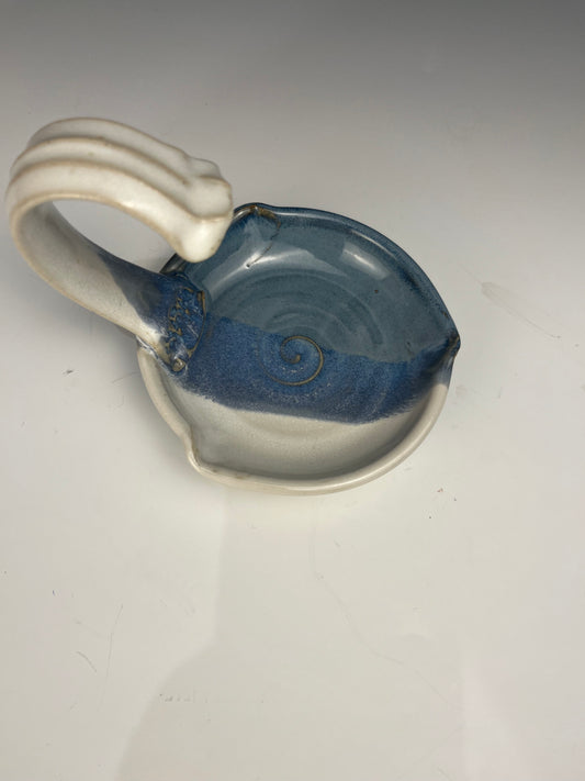 #68 Hanging magnetic soap dish